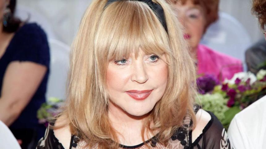 «У нее есть некоторые замыслы»: близкий друг Пугачевой раскрыл ее планы по возвращению на сцену