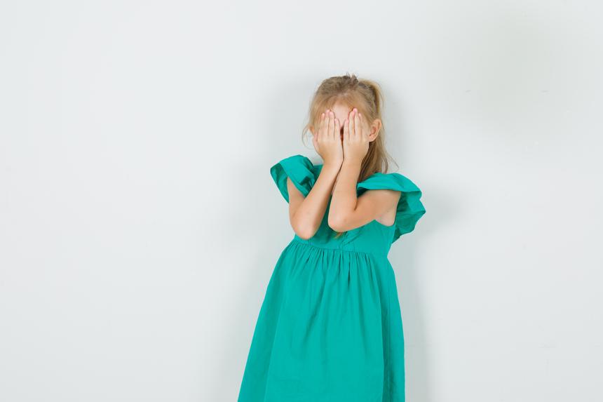 В Екатеринбурге отец оставил пятилетнюю дочь в 20 километрах от дома и пропал