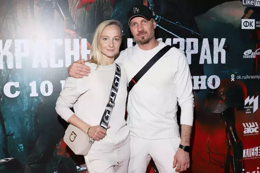 Снова выйдет на лед: Костомаров и Домнина готовятся к большим переменам в жизни