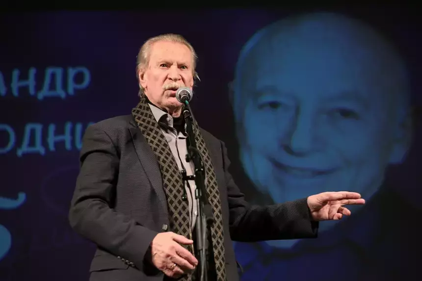 Вывезли на инвалидной коляске: Иван Краско рассказал о самочувствии после выписки