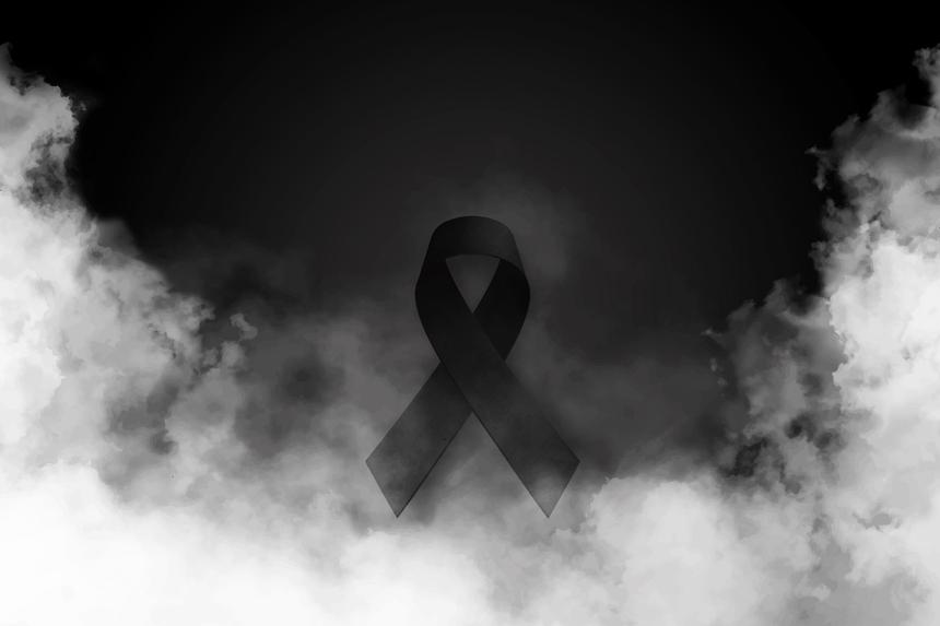 Подарок от зятя и внучки: московский пенсионер получил на день рождения похоронный венок