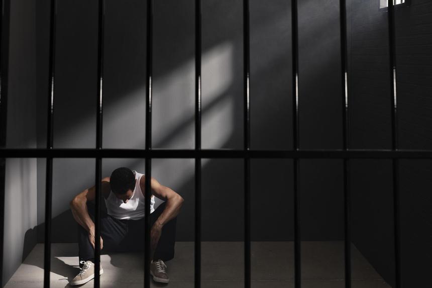 В Тверской области арестовали рецидивиста, до смерти избившего 86-летнюю женщину