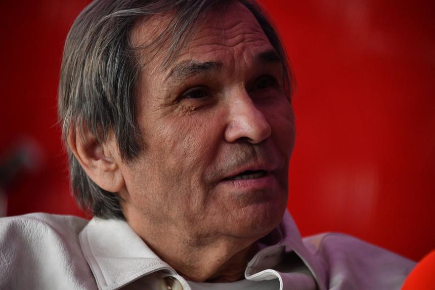 Еда не помещается в пищевод, куски лезут обратно: Бари Алибасову стало хуже