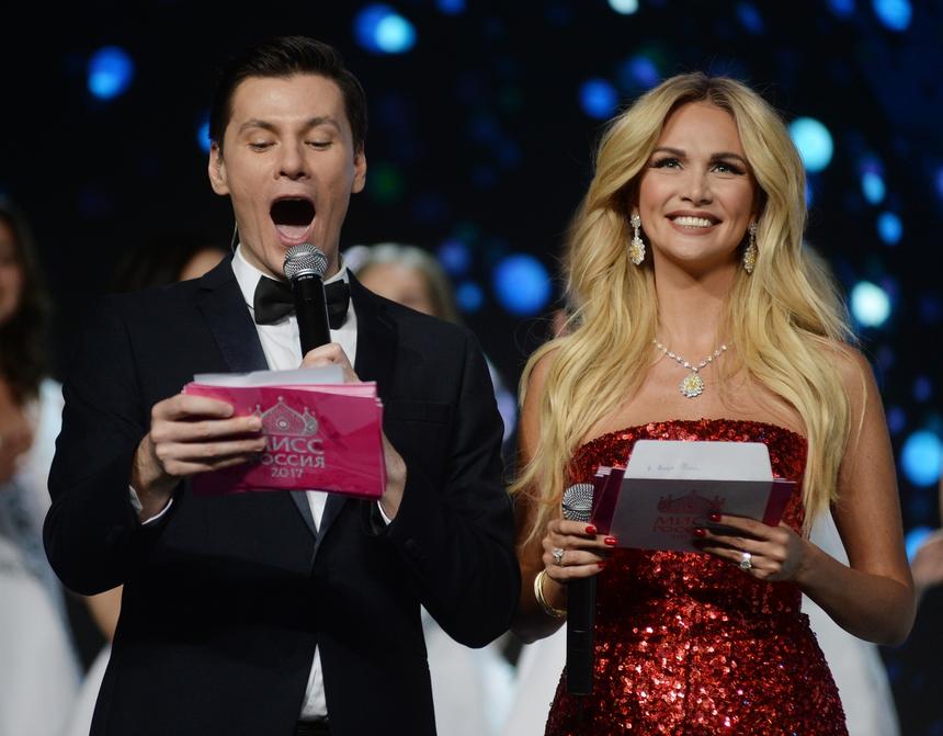 «Мой внутренний ребенок счастлив»: модель Виктория Лопырева призналась в любви к мужчинам помоложе