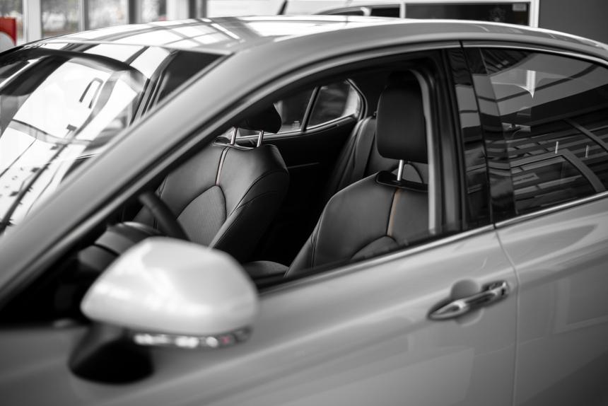 Сын Бари Алибасова не вернул отнятый судом дом и может лишиться автомобиля