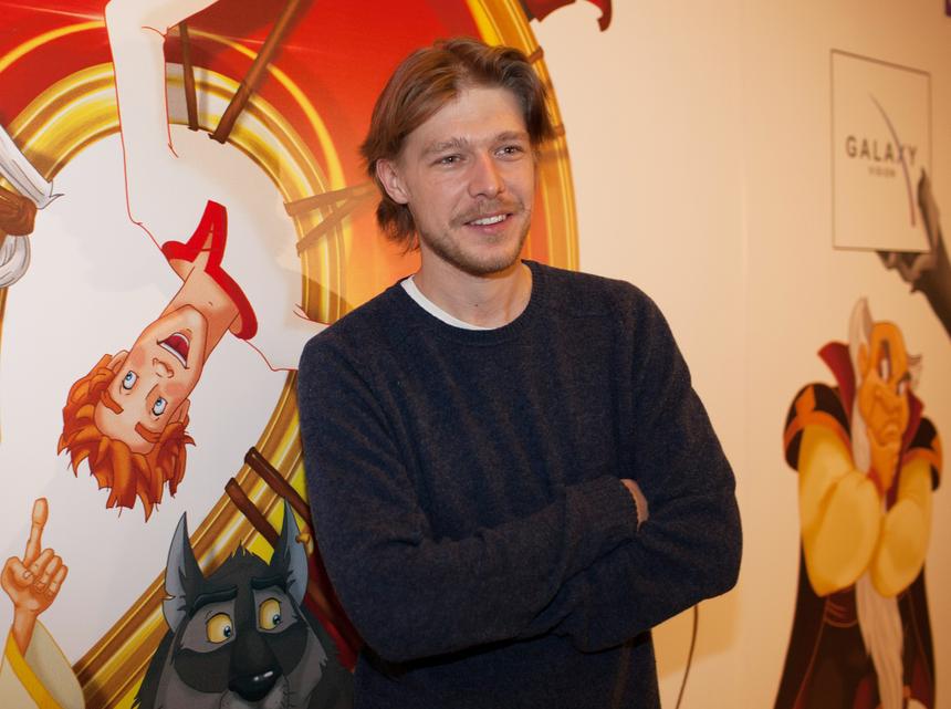 35-летний актер Никита Ефремов представил публике новую девушку