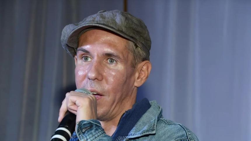«Нежно целую»: Алексей Панин* ответил на предложение Ивана Охлобыстина лечь на лечение в психбольницу