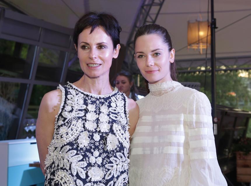 Реакция тещи: как дочь Ирины Апексимовой представила матери жениха Корешкова