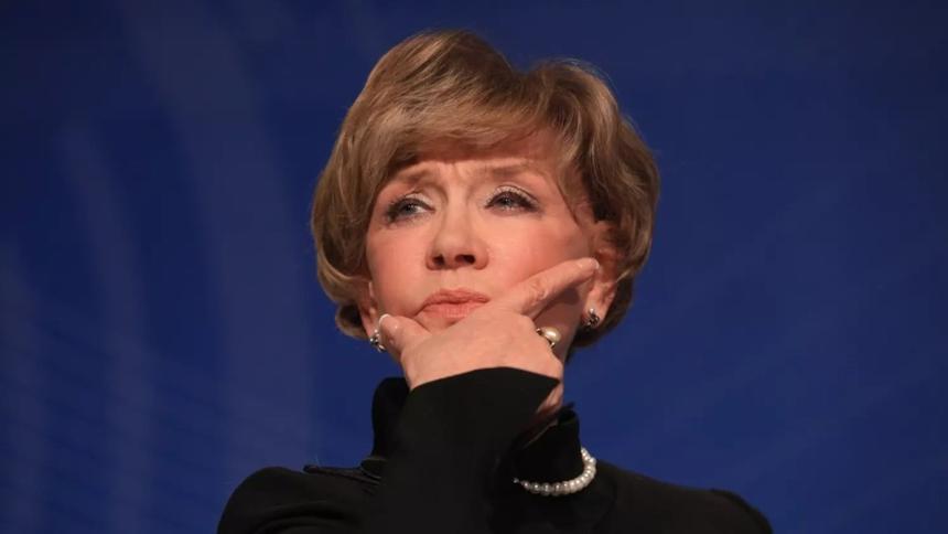 Подтяжка Алентовой и увеличение груди Кудрявцевой: звезды, которых изуродовала пластика