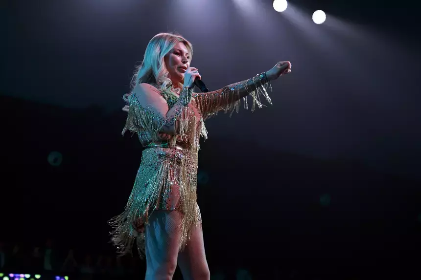 Опухшая и прикована к постели: Андрей Малахов навестил Ладу Дэнс в больнице после ДТП