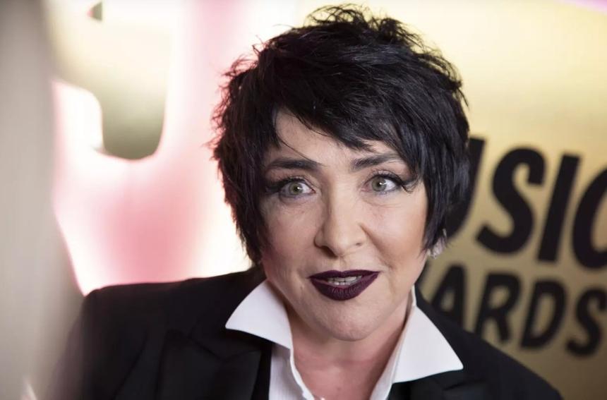 59-летняя певица Лолита заподозрила у себя ожирение