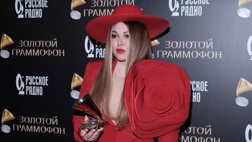 «Охомутала маленького мальчика»: бывший возлюбленный Дубцовой раскрыл правду об их романе