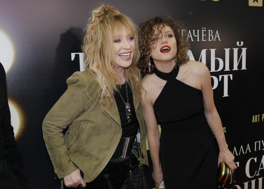 Поступок не очень хороший: актриса Талызина оценила решение Пугачевой скрыть настоящее отчество