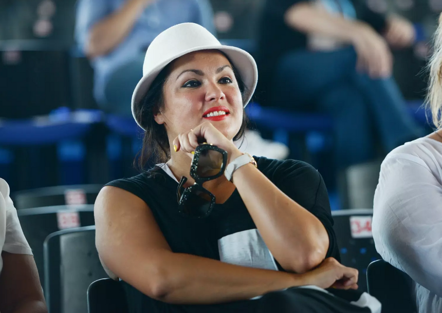 «Перелеты меня подкосили»: Анна Нетребко пожаловалась на здоровье