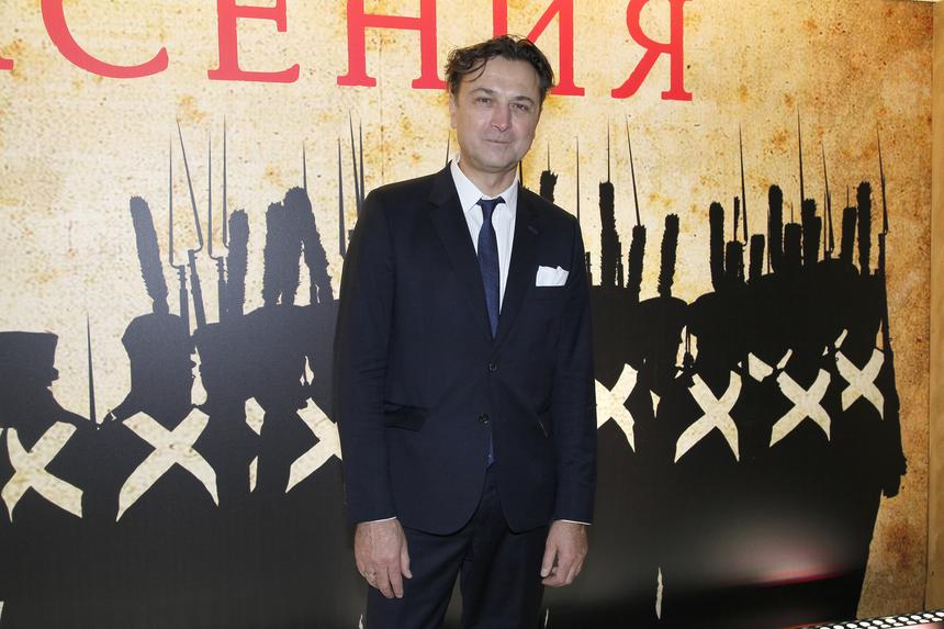 «Его актерская судьба закончилась»: режиссер Лазарев унизил Белого, сорвавшего спектакль «Ленкома»