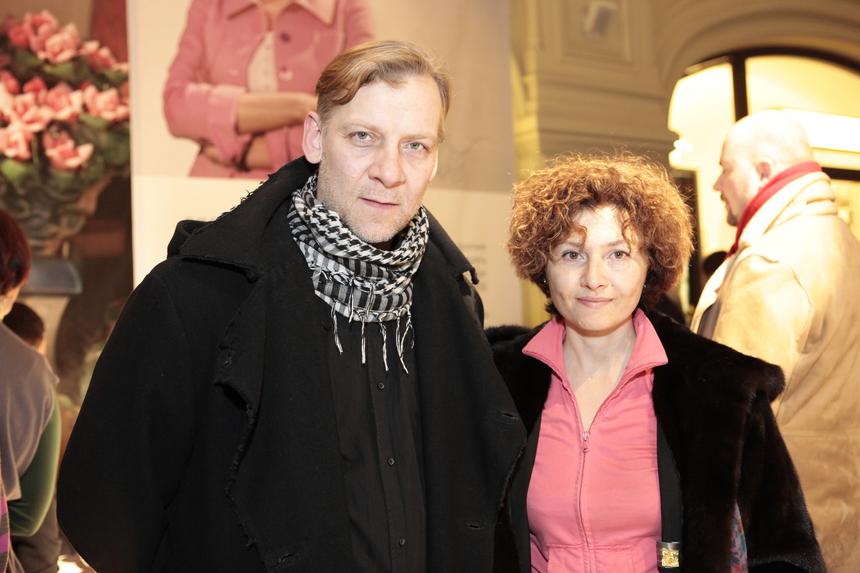 Больше не любимец женщин: актер Виктор Раков стал неузнаваем из-за лишнего веса