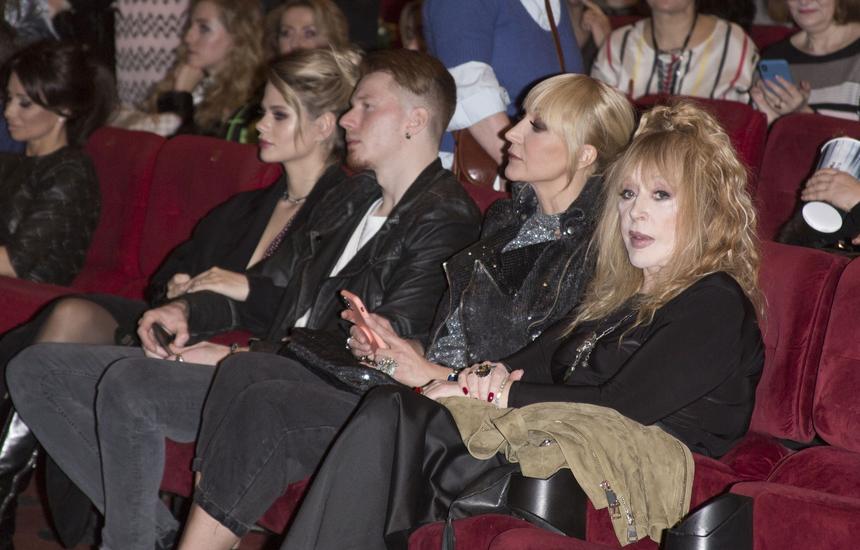 Все из-за подруг: заскучавшая Алена Краснова бросила внука Пугачевой