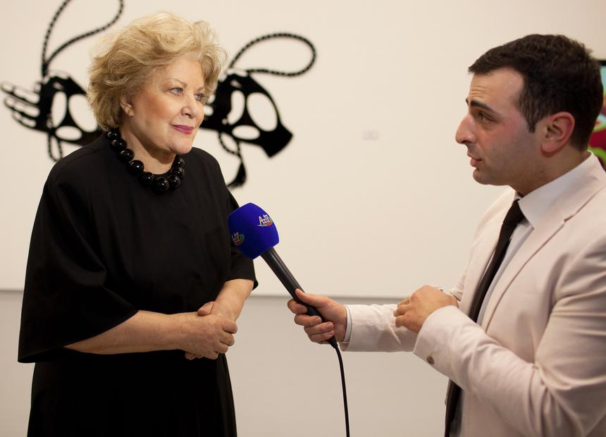 Все забыли: дочь Елены Образцовой столкнулась с одиночеством после смерти матери