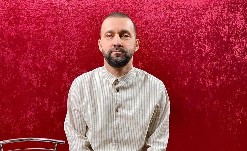 Ликвидируют: комик Руслан Белый* останется без бизнеса в России