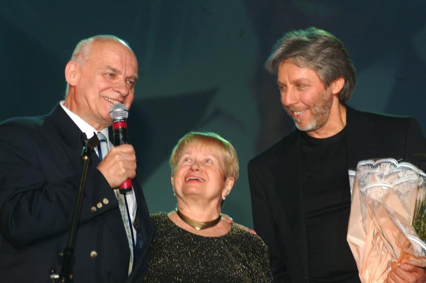 Пахмутова положила в гроб Добронравова дорогую вещь