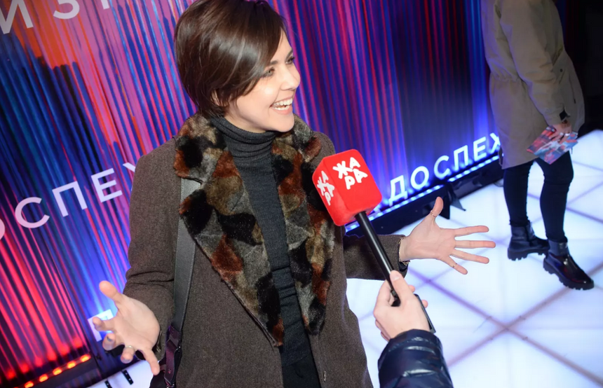 Стало известно, где сейчас работает уехавшая из России Ольга Шелест