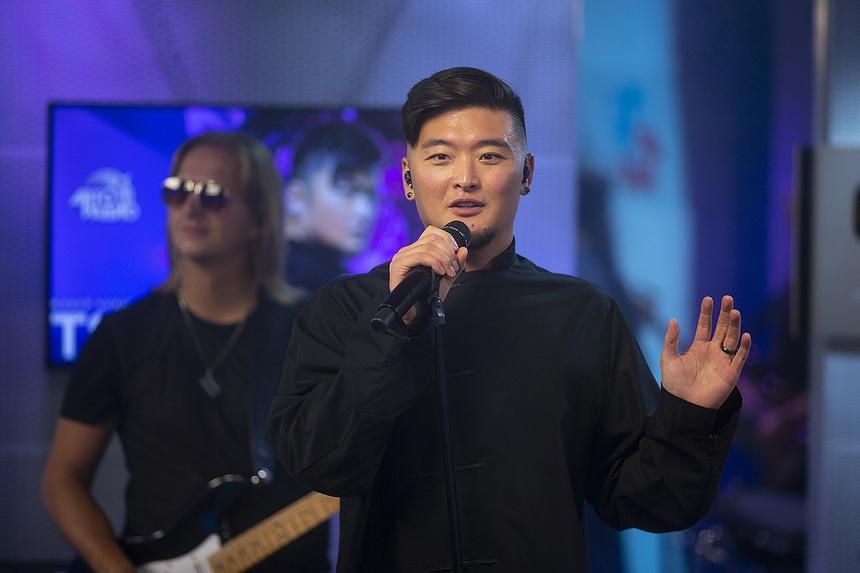 «Цой уже не тот, но я кайфую»: певец TSOY рассказал о переменах