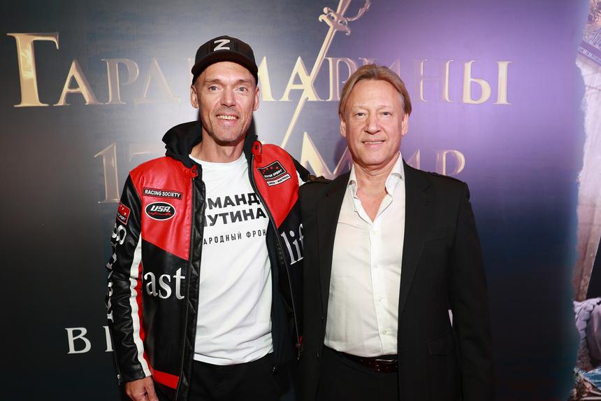 63-летний актер Дмитрий Харатьян удивил внешностью на кинопремьере в Москве