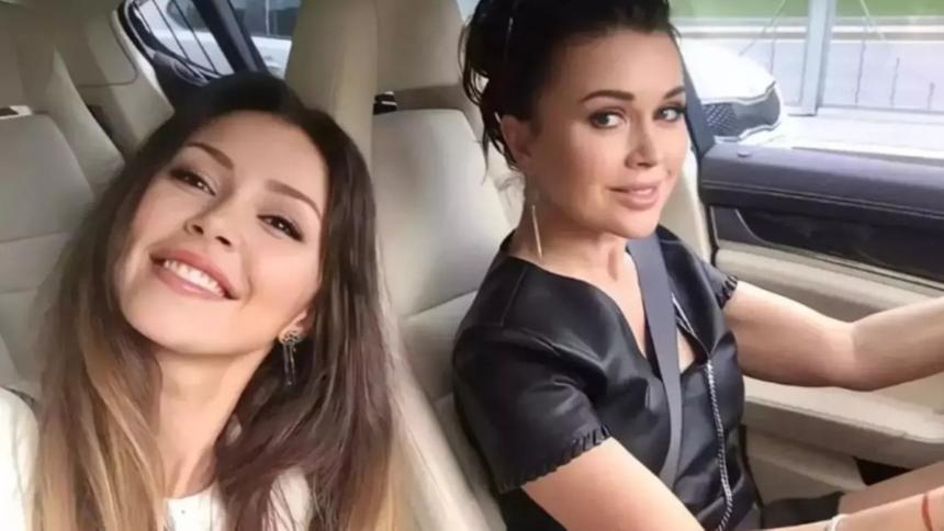 Дочь Анастасии Заворотнюк прервала молчание и заговорила о тяжелобольной матери