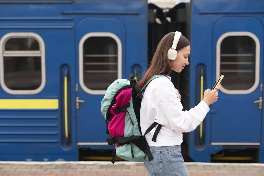 «Опасную» школьницу задержали на вокзале в Санкт-Петербурге с кастетом в рюкзаке