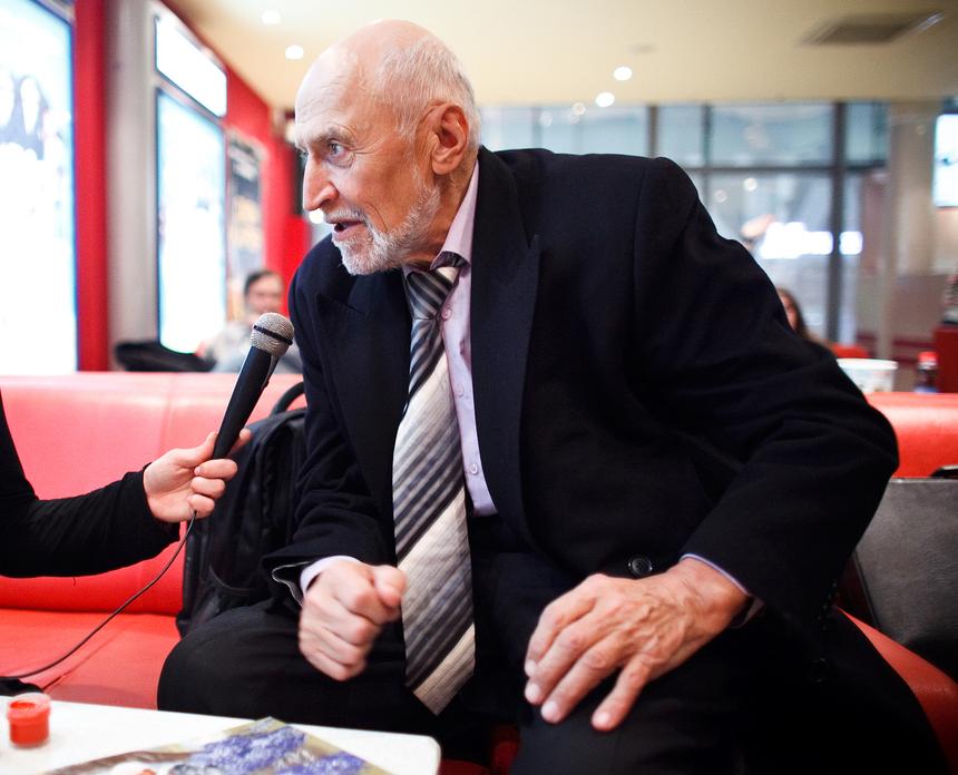 Супруга Николая Дроздова опровергла новость о раке 86-летнего телеведущего