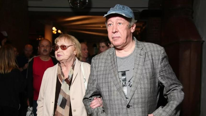 Дядя Михаила Ефремова завещал состояние семье погибшего в ДТП с актером Захарова