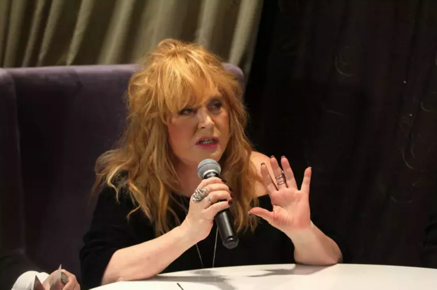 Лимузин и отдельный вагон: стали известны детали райдера Аллы Пугачевой