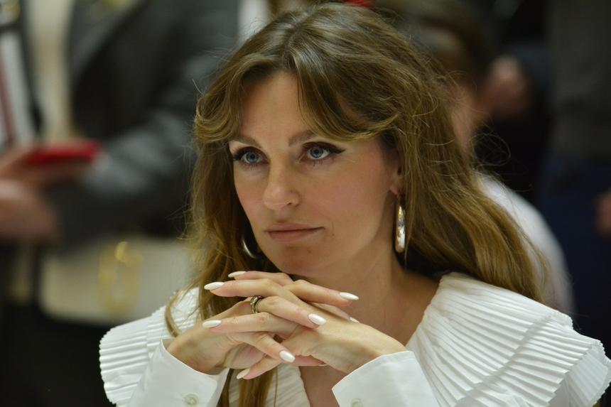 Мужа Саши Савельевой Сафонова требуют признать иноагентом