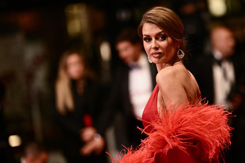 Виктория Боня представила публике «папика», который увез ее на «приватный остров»