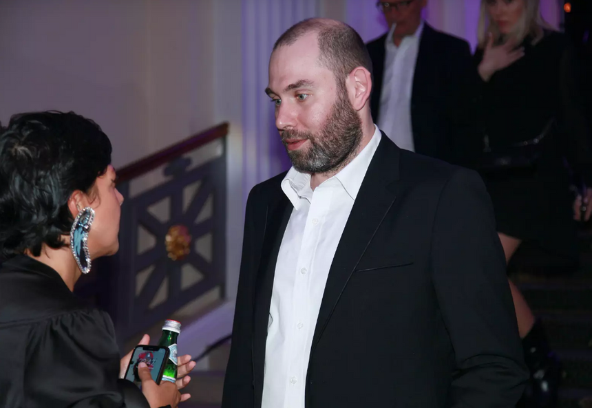 Комик Семен Слепаков* продал квартиру в центре Москвы