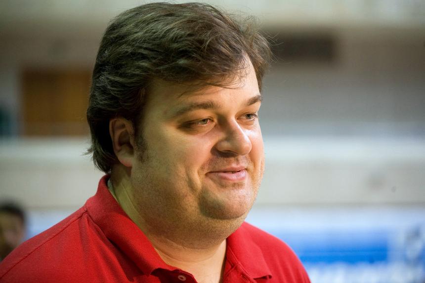 «Вася здоровый, а вы все больные»: Губерниев защитил критически располневшего Уткина