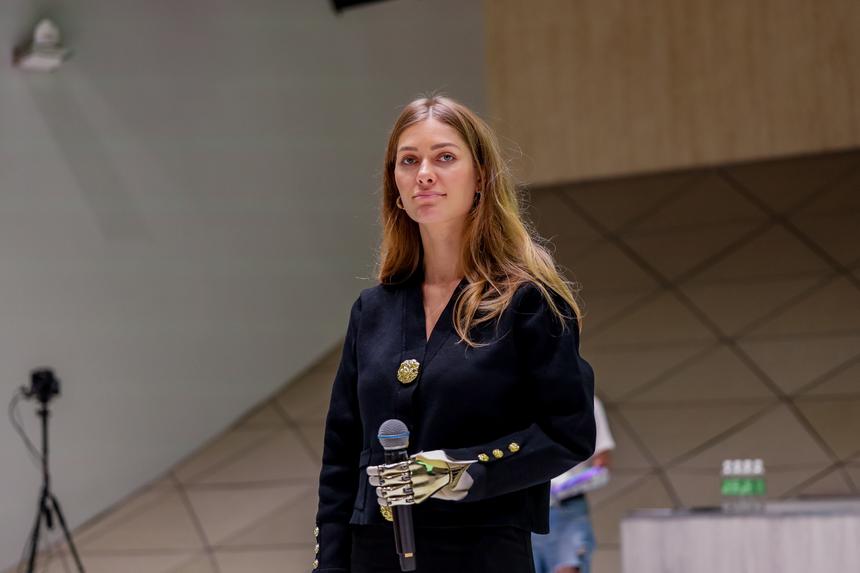 Вероника Левенец на конференции Motoriconf 23