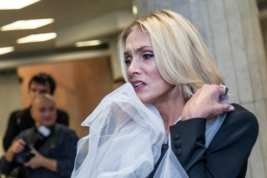 Муж Лаймы Вайкуле оказался не в курсе ее предстоящего концерта на Кипре