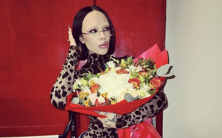 Певица INSTASAMKA раскрыла унизительные последствия операции по увеличению ягодиц