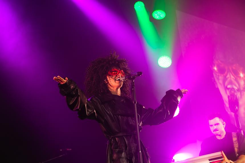 «Можно ждать экспериментов»: певица Zivert призналась, что увлеклась музыкой в стиле рок