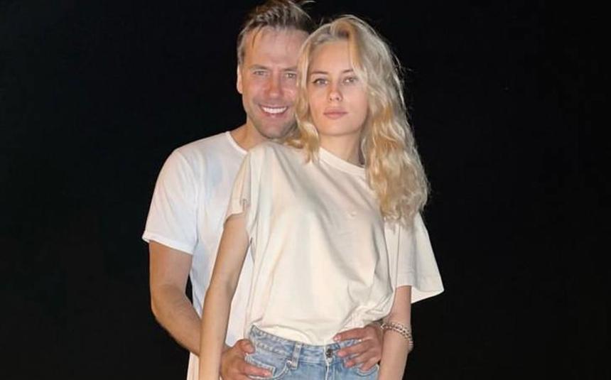 Актер Иван Жидков признался, что будущая жена-студентка называет его дедом