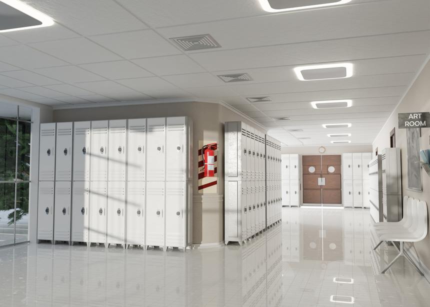 В раздевалке московского аквапарка мужчина домогался сына-аутиста