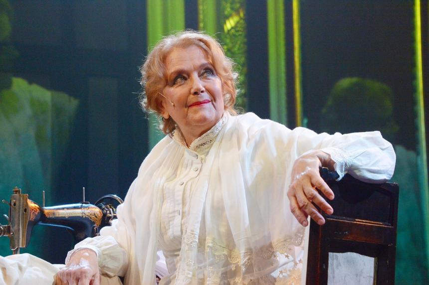 Скорая помощь приехала в дом Ирины Алферовой: диагностировали сердечную недостаточность