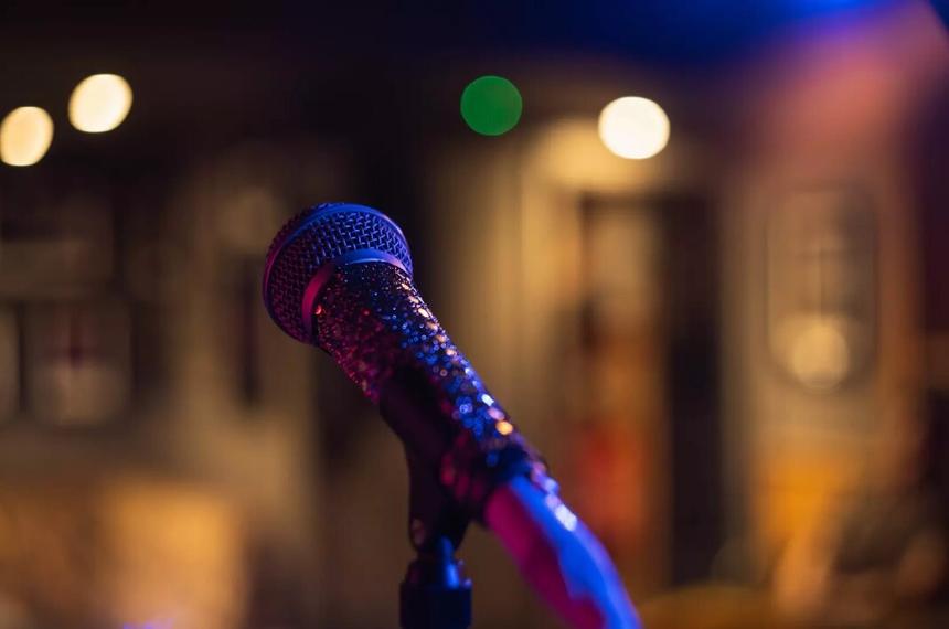 SHOT: музыкант Борис Гребенщиков* закрывает ИП в России