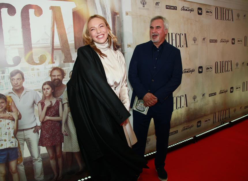 Альбина Джанабаева подняла ценник на корпоративы почти в три раза на фоне слухов о разводе с Меладзе