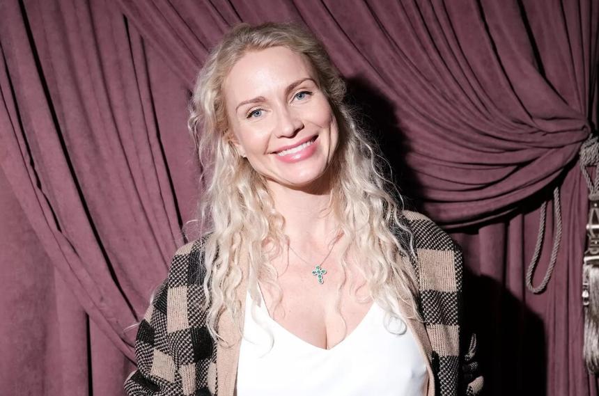 «Я не хочу прощать пьянство»: Катя Гордон о браке с Александром Гордоном
