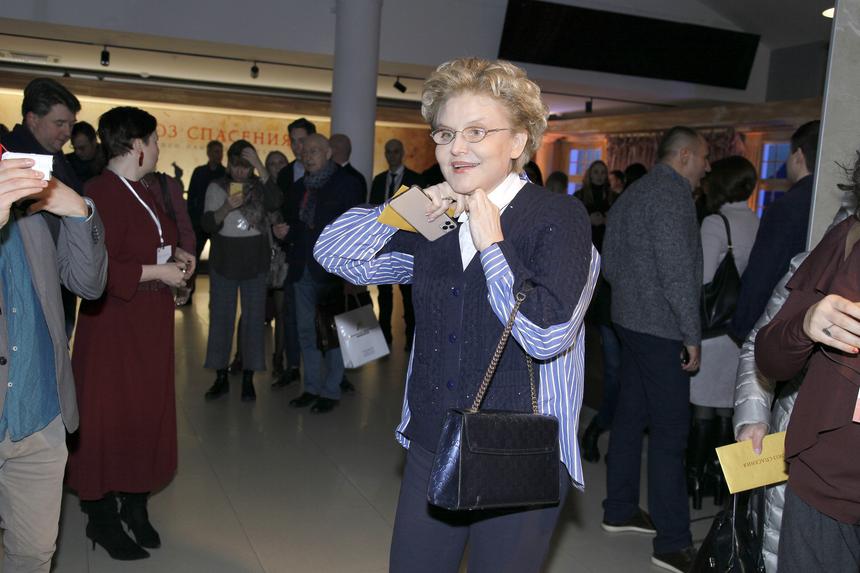 62-летняя телеведущая Елена Малышева призналась, что закрутила роман в Питере