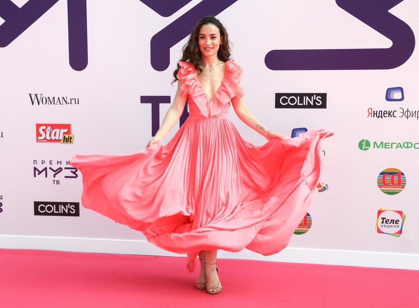 Виктория Дайнеко возмущена популярностью Бузовой и Вали Карнавал