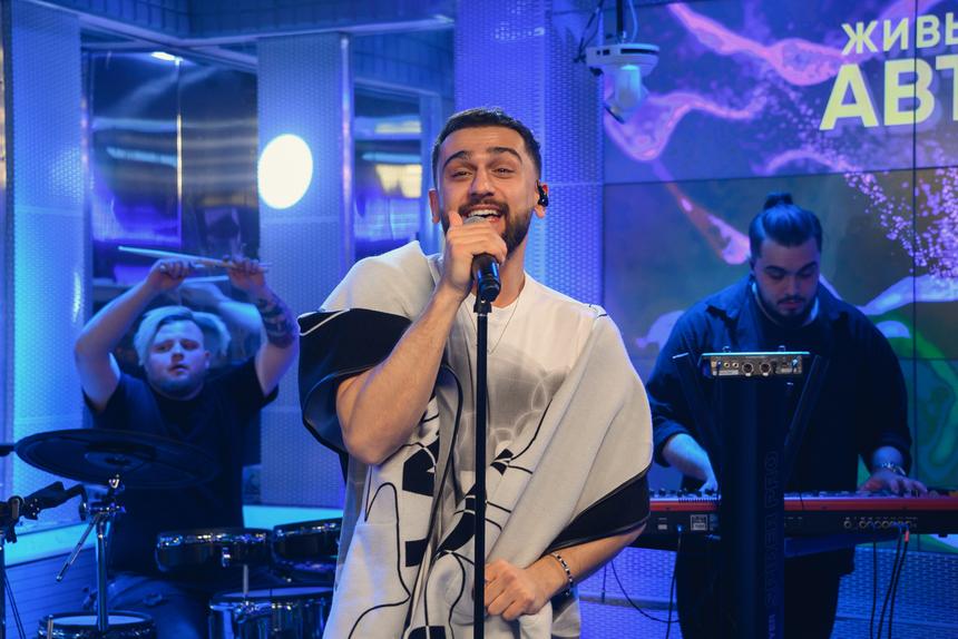 Певец Jony рассказал о выпуске журнала, посвященного его творчеству и жизни