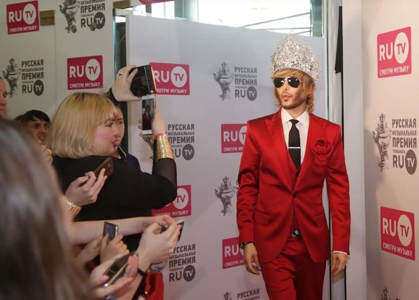 Сергей Зверев появился перед журналистами в нижнем белье, доставшемся ему по наследству